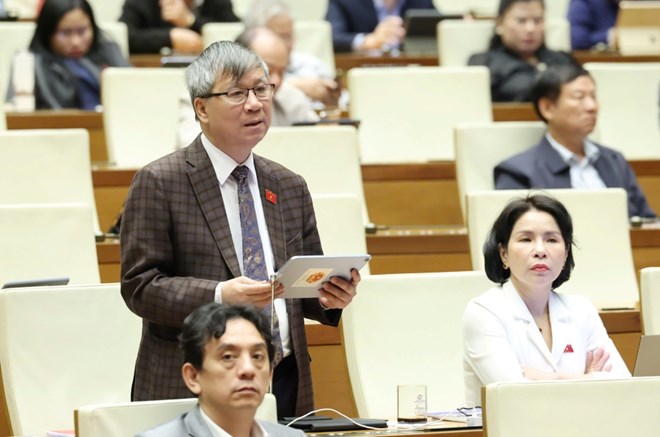 Los delegados están preocupados por la prohibición del uso doméstico pero aún así la producción de cigarrillos electrónicos para la exportación.