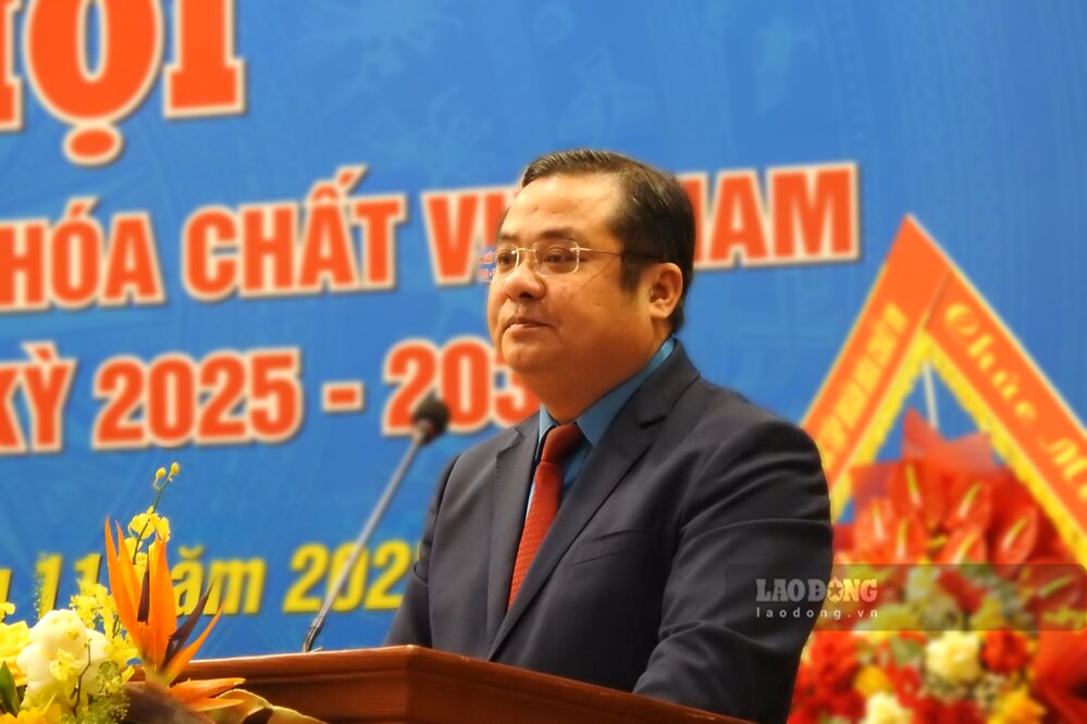 Ong Phung Quang Hiep - Bi thu Dang uy, Chu tich HDTV Tap doan Hoa chat Viet Nam phat bieu tai dai hoi. Anh: To Cong.