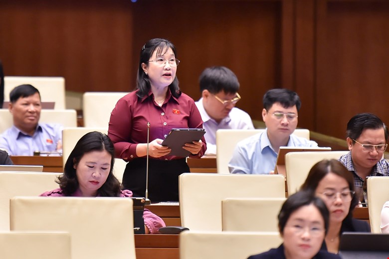 Dai bieu Nguyen Hoang Uyen (doan Tay Ninh). Anh: Media Quoc hoi