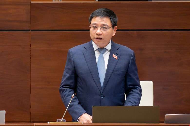 Bo truong Bo Tai chinh Nguyen Van Thang. Anh: Media Quoc hoi