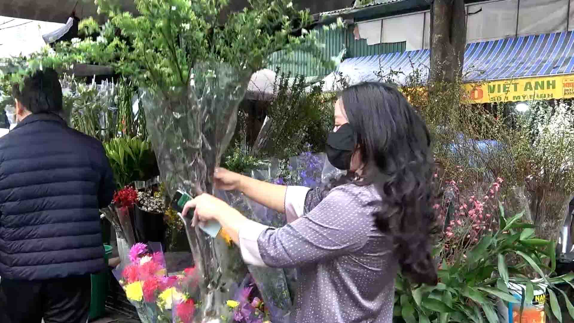 설날 준비에 대한 걱정으로 인해 많은 젊은 가정이 긴장하고 연결이 부족합니다