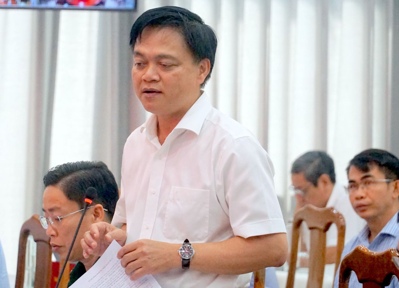 Giam doc So Nong nghiep Moi truong tinh Ca Mau To Hoai Phuong tra loi nhung thac mac cua dia phuong lien quan den khai thac thuy san. Anh: Nhat Ho