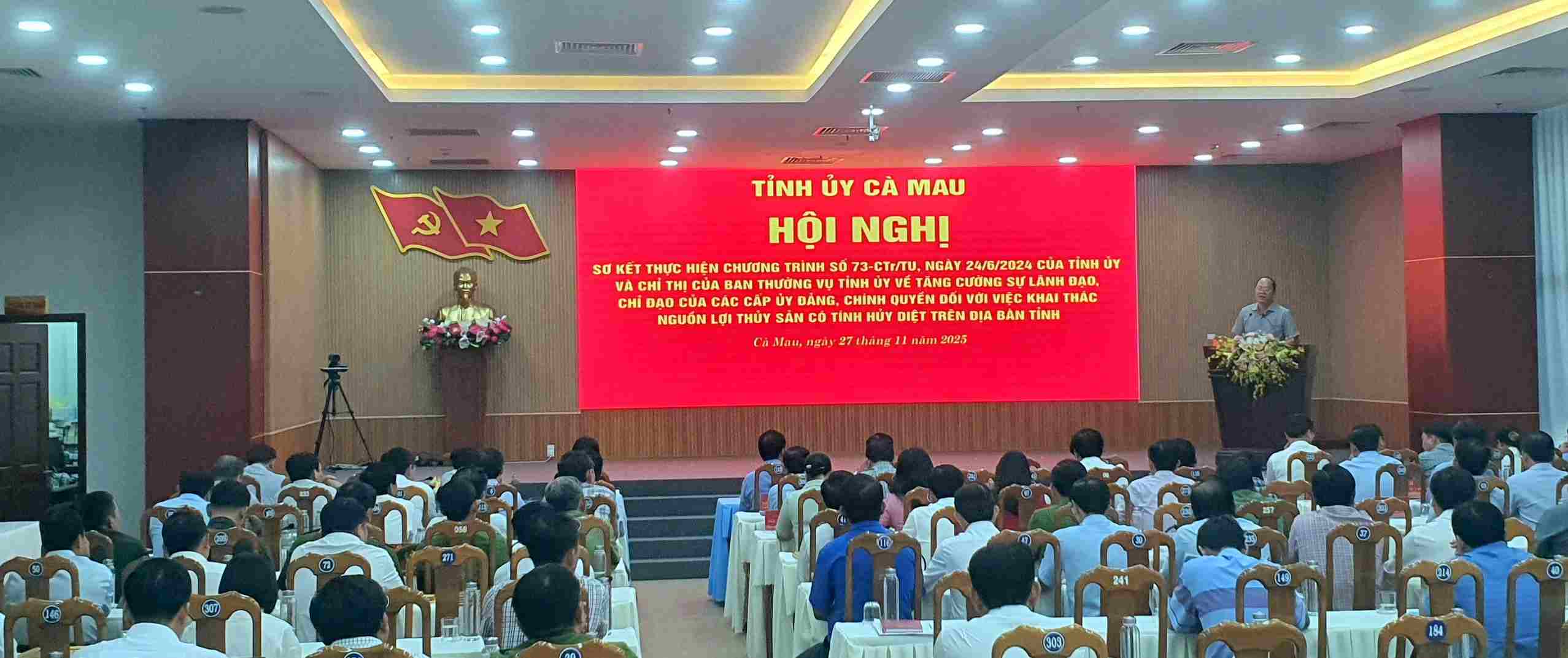 Bi thu Tinh uy Ca Mau Nguyen Ho Hai de nghi can tang cuong giam sat, thuc hien, cuong quyet xu ly moi hanh vi vi pham lien quan den danh bat thuy san bat hop phap. Anh: Nhat Ho