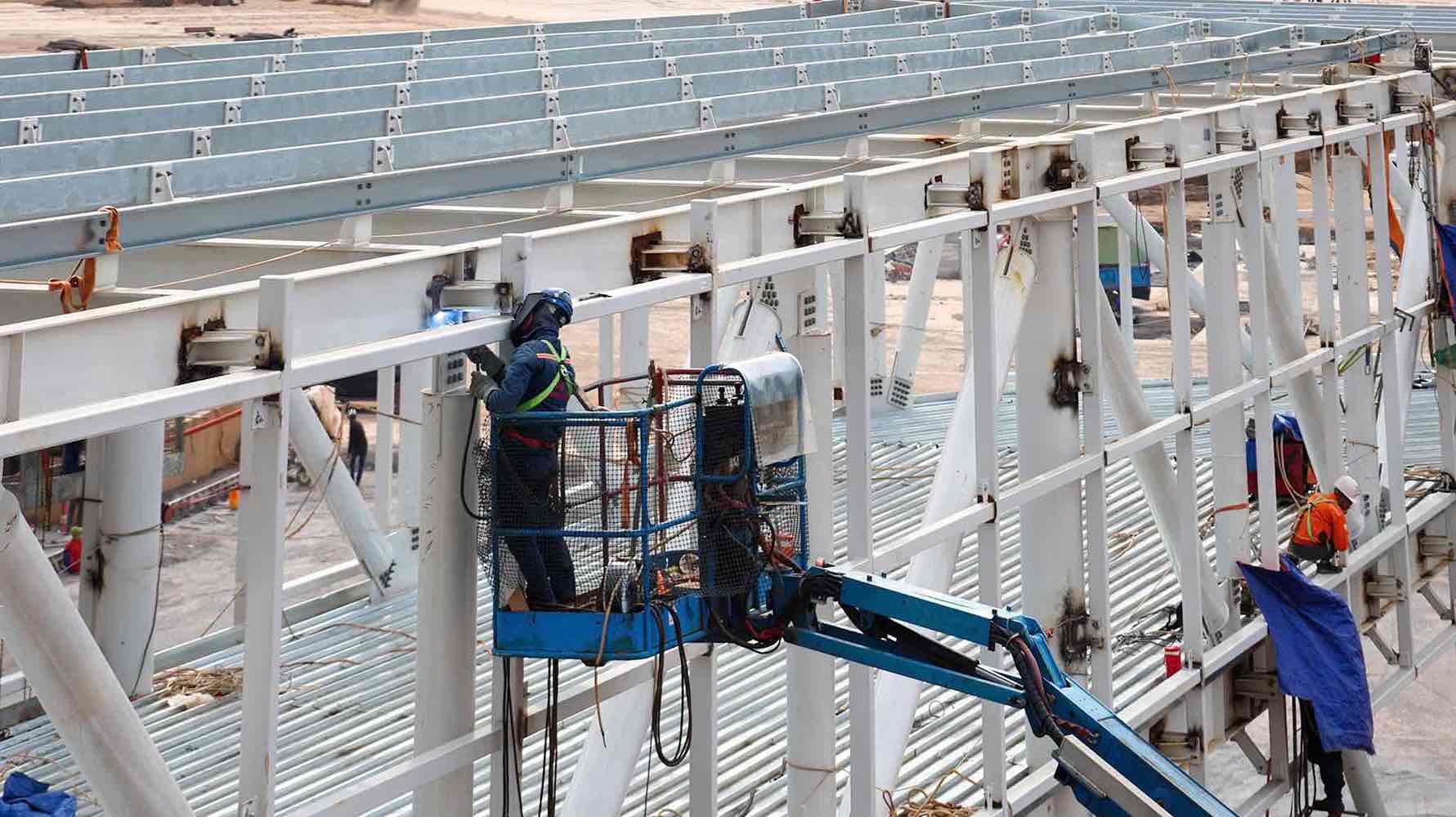 Nguoi lao dong thi cong tai du an san bay Long Thanh. Anh: HAC