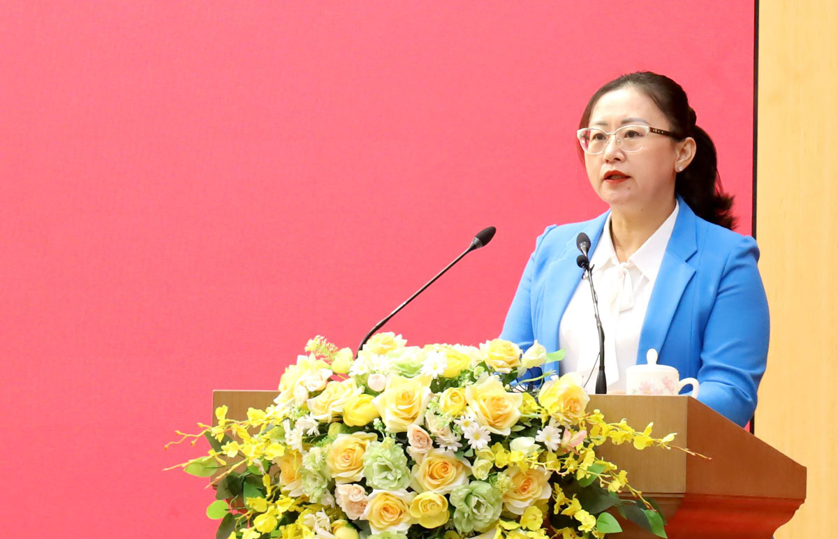 ba Giang Thi Dung - Pho Bi thu Tinh uy, Chu tich Uy ban MTTQ Viet Nam tinh Lao Cai