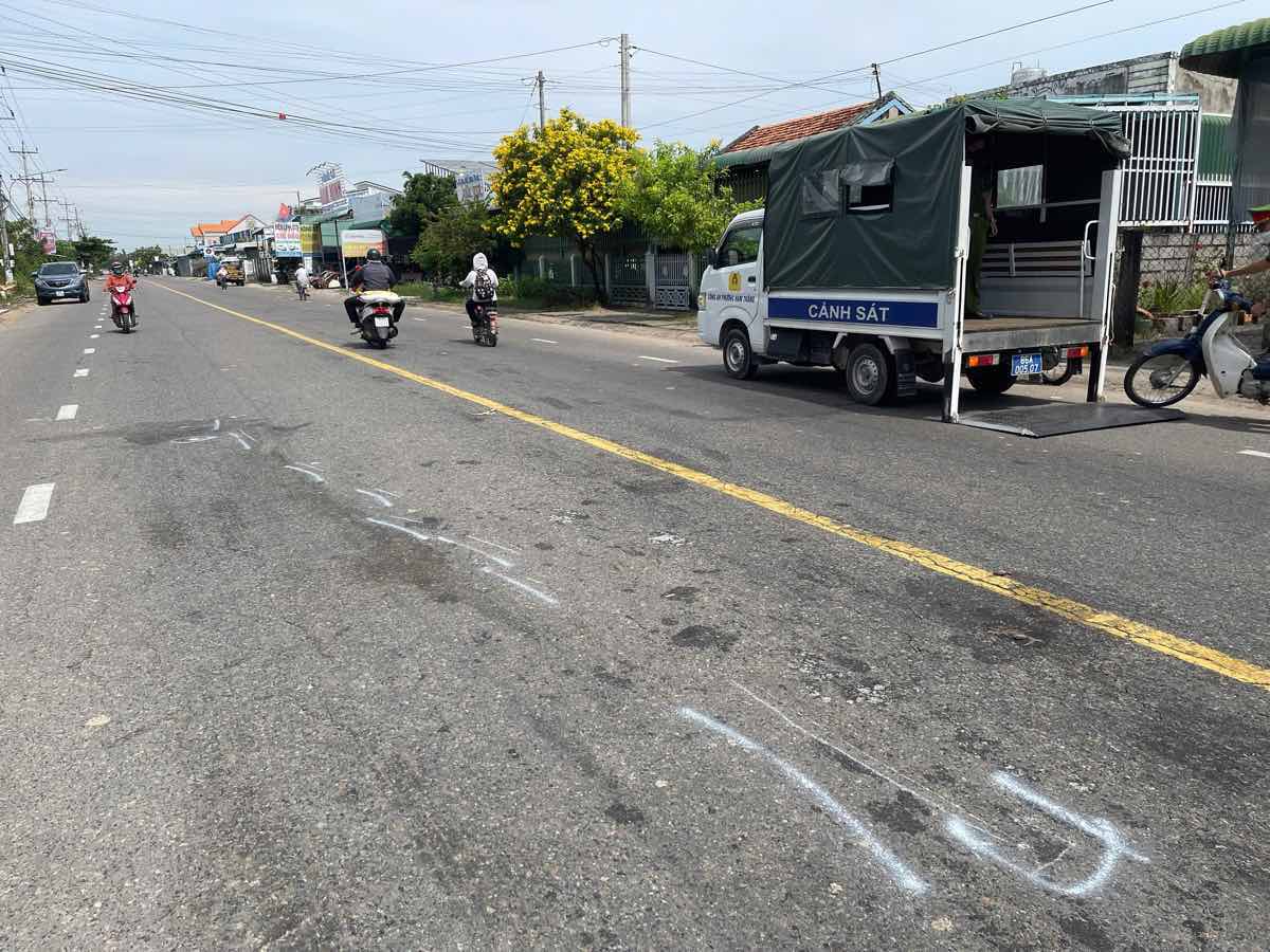 Hien truong vu tai nan 2 xe may tren Quoc lo 28 khien 1 nguoi tu vong. Anh: Duy Tuan 