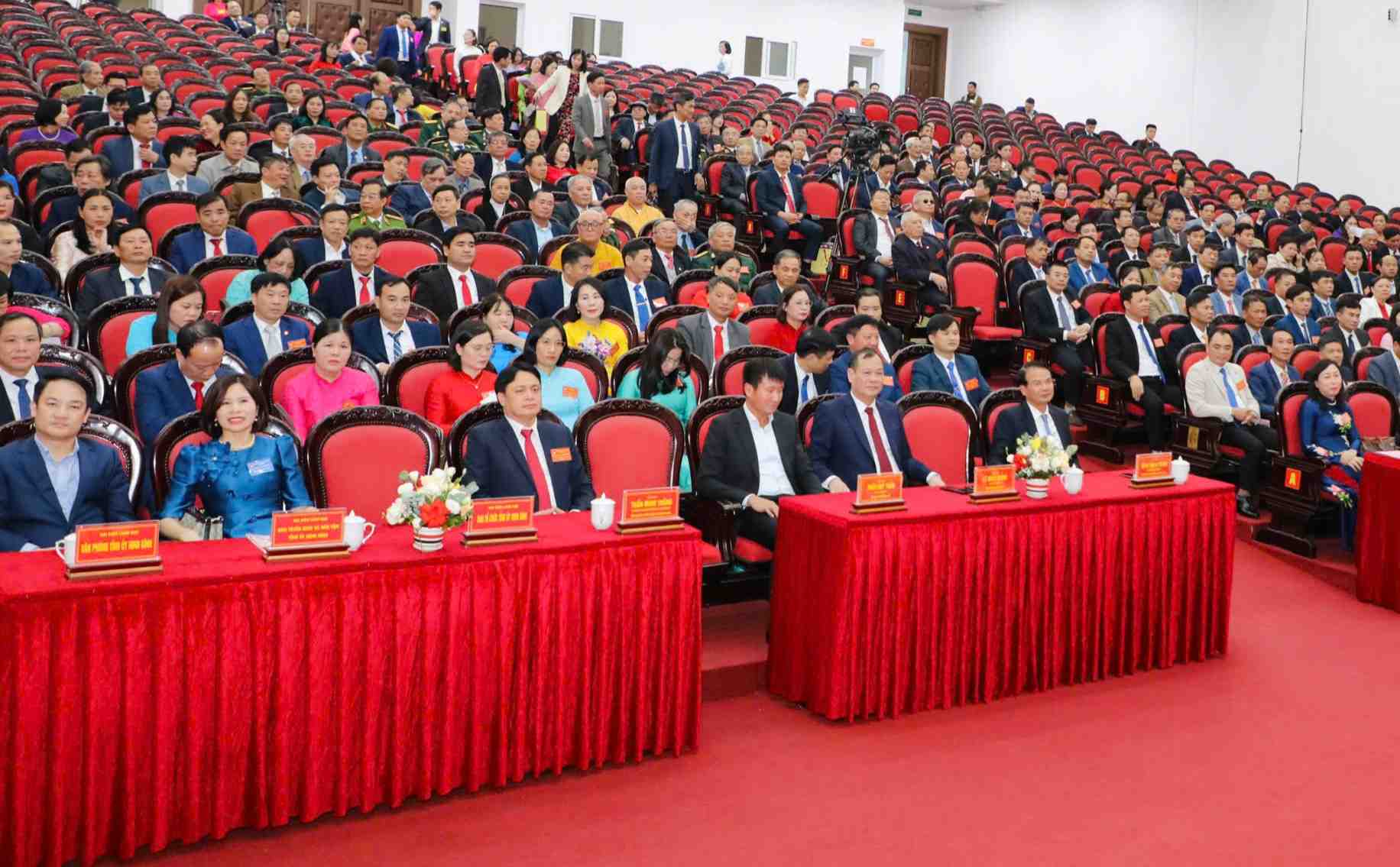 ニンビン省第1回ベトナム祖国戦線代表大会、任期2025年から2030年、第1回会期に参加する代表者。写真:Dieu Anh