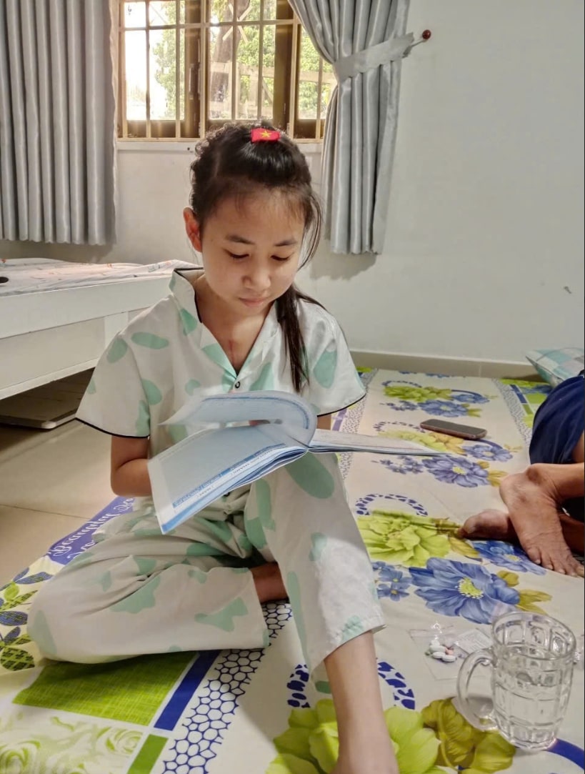 Be Nguyen Thi Thanh Nhu (Dak Lak) tro thanh truong hop ghep tim thanh cong dau tien cua chuong trinh “Trai tim cho em”. Anh: BVCC