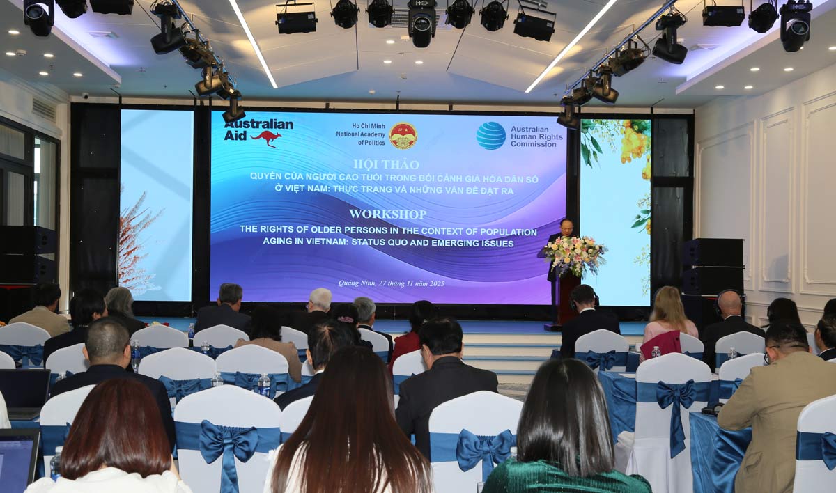 Quang canh hoi thao. Anh: Doan Hung