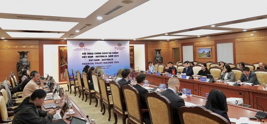At the Vietnam - Australia Financial Policy Dialogue in 2025, the Ministry of Finance of Vietnam and the Australian Ministry of Planning and Investment discussed many contents and orientations on the development of the stock market and financial markets of both sides. Photo: MOF