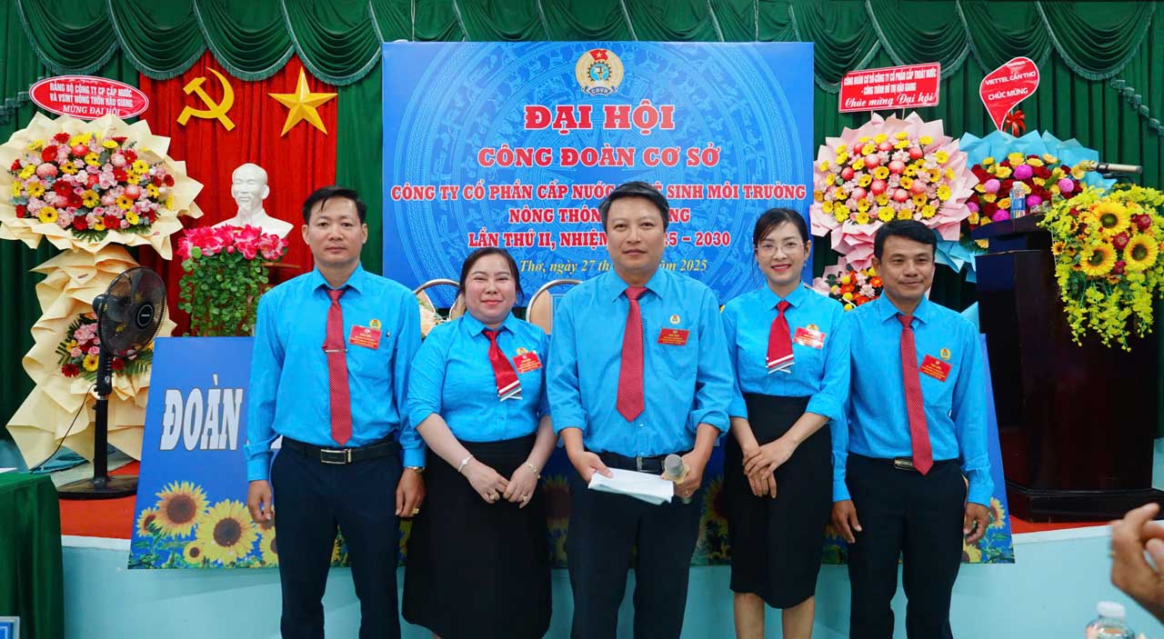 BCH cong doan co so khoa moi ra mat va hua hen. Anh: Van Nhanh