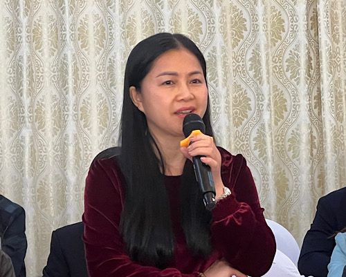 Ba Luong Thi Hong Nhung Uy vien Ban thuong vu,  Truong ban Nghiep vu Cong doan Petrovietnam. Anh: Kieu Vu 