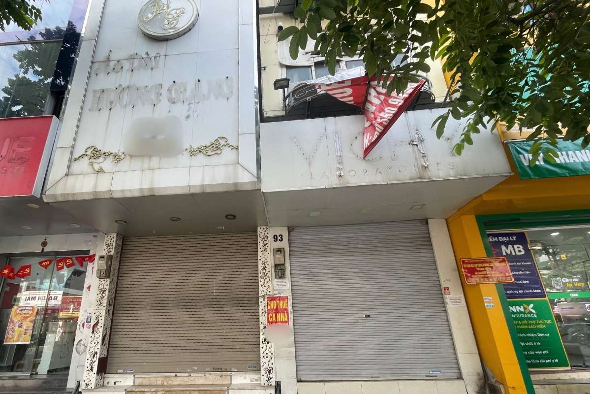 Nhieu ho kinh doanh tren con pho Kim Ma roi vao canh “cua dong then cai“.