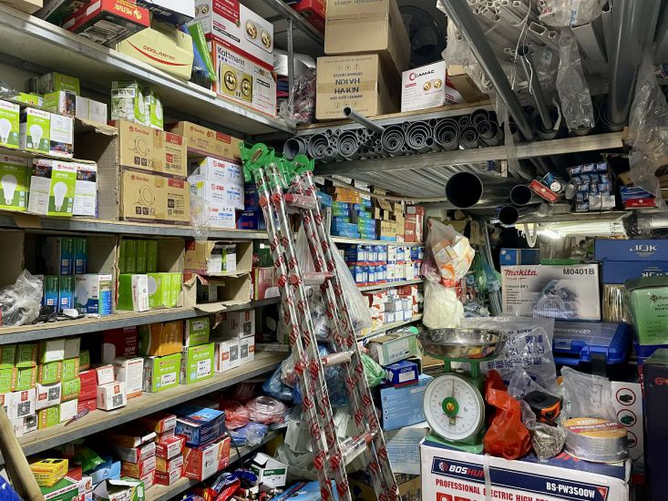 Xu the chuyen tu tien kiem sang hau kiem dang tao dieu kien cho cac ho kinh doanh, doanh nghiep nhung doi hoi cong tac giam sat, kiem tra chat che. Anh: Thanh Binh