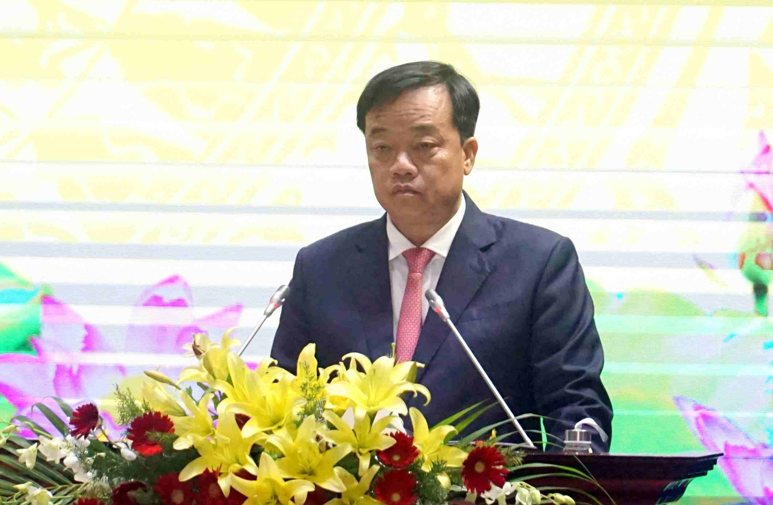 Mr. Huynh Quoc Viet, Standing Deputy Secretary of the Provincial Party Committee, Chairman of the Vietnam Fatherland Front of Ca Mau province delivered the opening speech. Photo: Nhat Ho