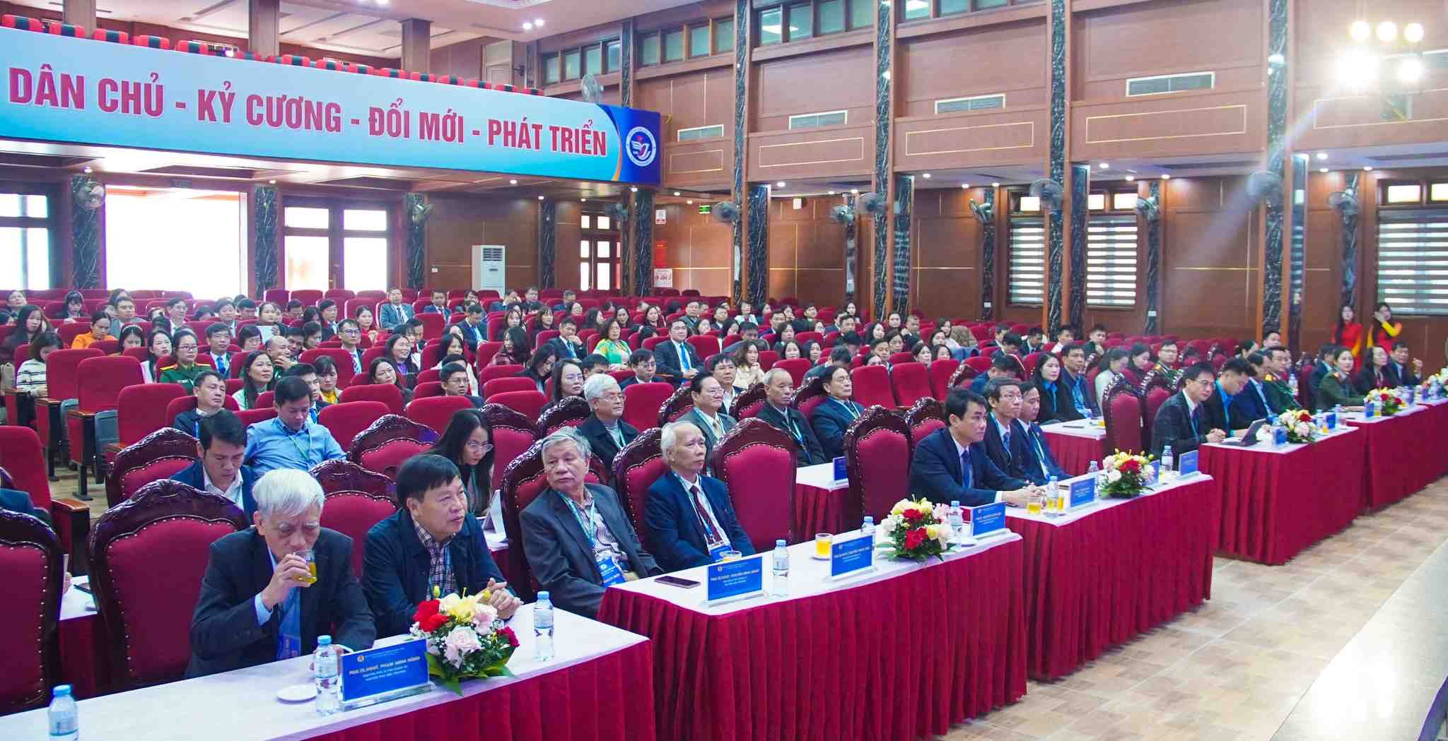 Cac dai bieu tham du Dai hoi Cong doan Truong Dai hoc Vinh lan thu XXXV, nhiem ky 2025 - 2030. Anh: Duy Chuong