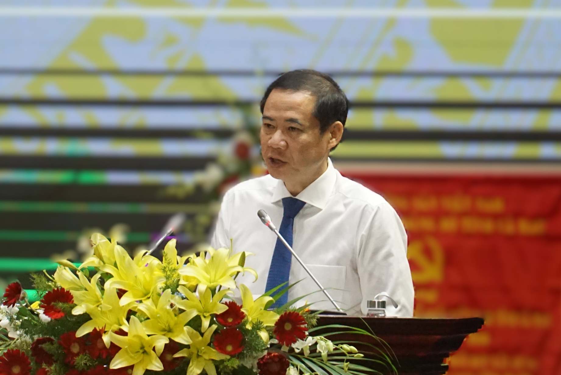 El Sr. Nguyen Thai Hoc - Subsecretario del Comite del Partido del Frente de la Patria y las organizaciones centrales - hablo en el Congreso de Representantes del Frente de la Patria de la provincia de Ca Mau. Foto: Nhat Ho