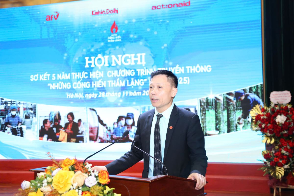 Tong Bien tap Bao Kinh te va Do thi Nguyen Thanh Loi phat bieu tai chuong trinh. Anh: Huong Nha