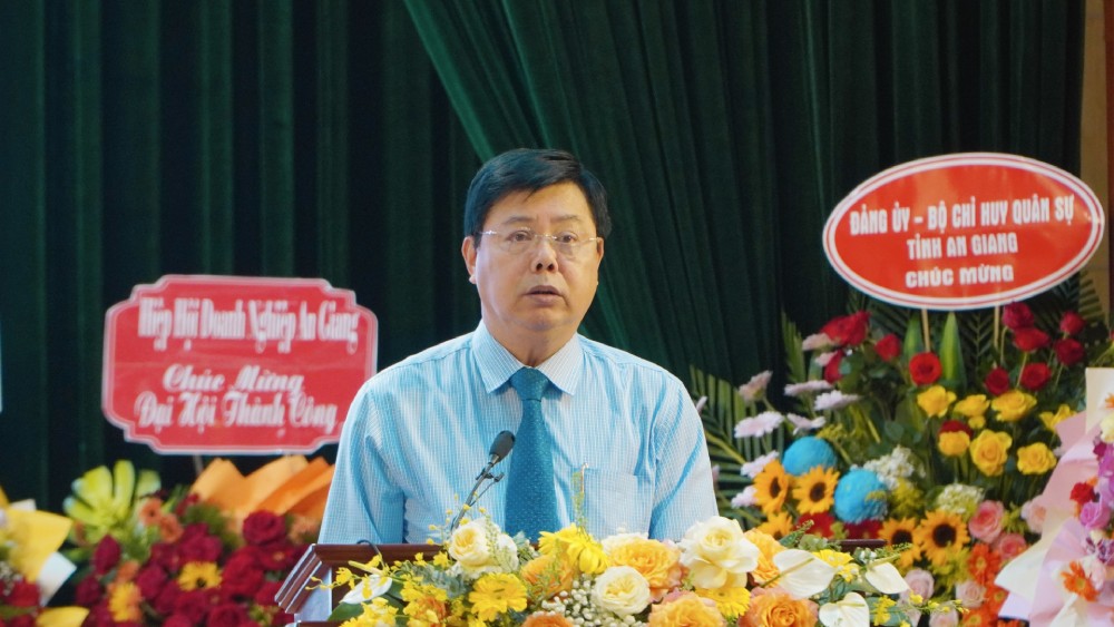 Bi thu Tinh uy An Giang Nguyen Tien Hai phat bieu tai dai hoi. Anh: Nguyen Anh