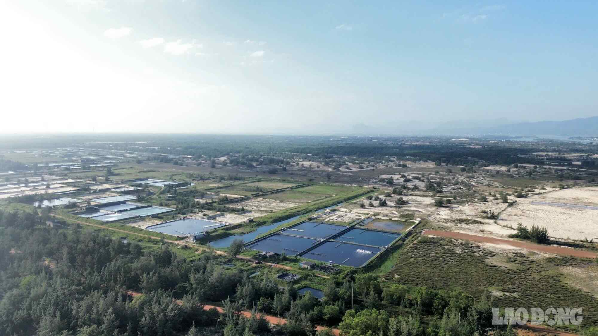 Dong Hoi phuongの沿岸道路プロジェクトは、水産養殖農場の用地に問題を抱えています。写真:Cong Sang