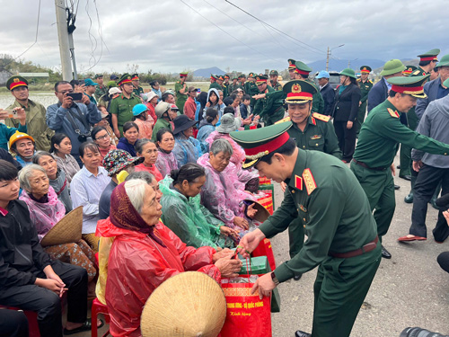 Gia Lai can luc luong Quan doi ho tro de xay dung som cac khu tai dinh cu. Anh: Thanh Tuan