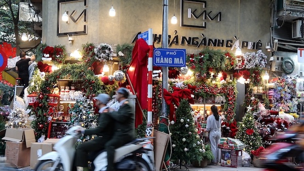 Nueva apariencia de la calle Hang Ma al probar la construccion de barrios modelo.