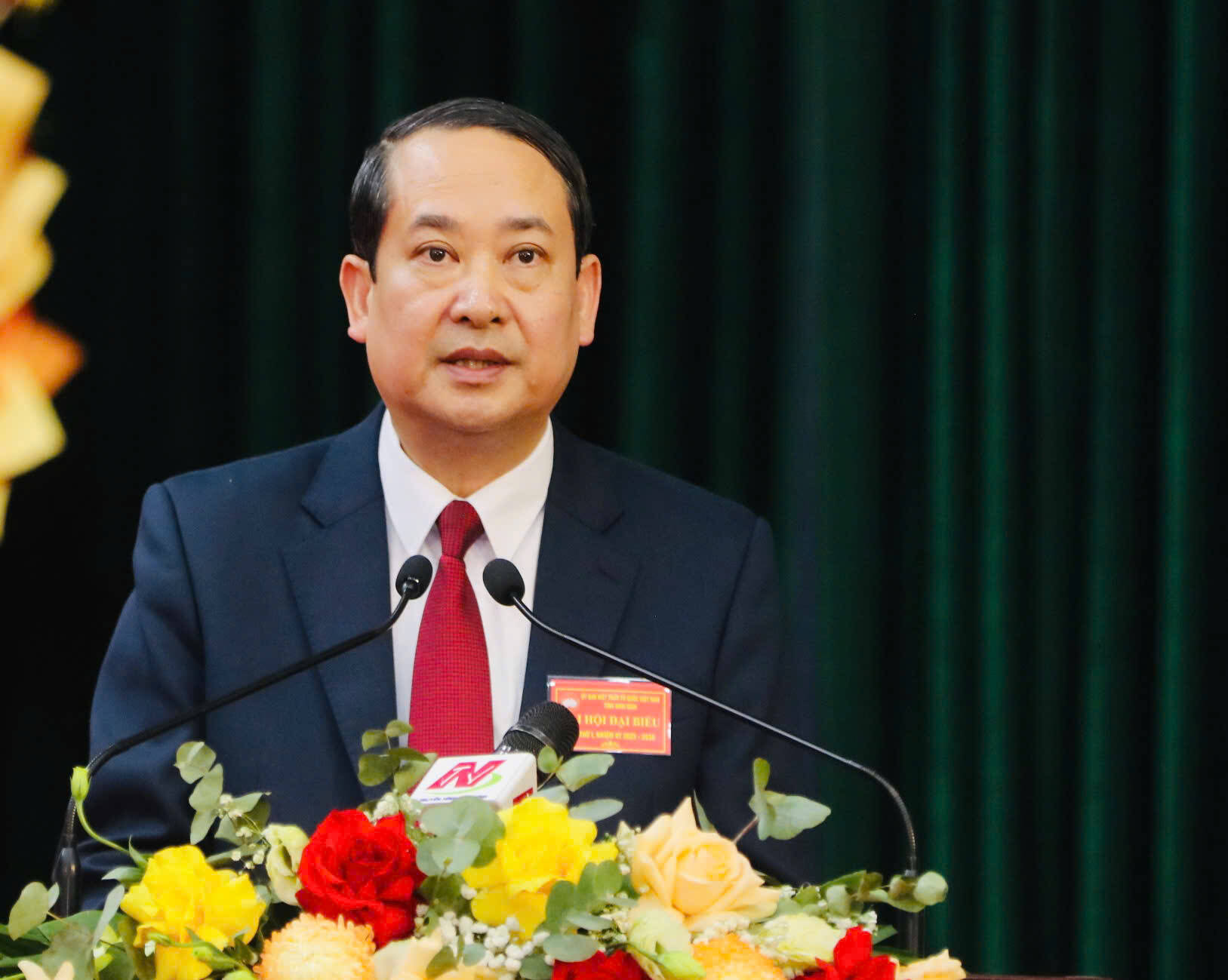 Dong chi Mai Van Tuat, Pho Bi thu Tinh uy, Chu tich Uy ban MTTQ Viet Nam tinh phat bieu be mac Dai hoi.  Anh: Dieu Anh 