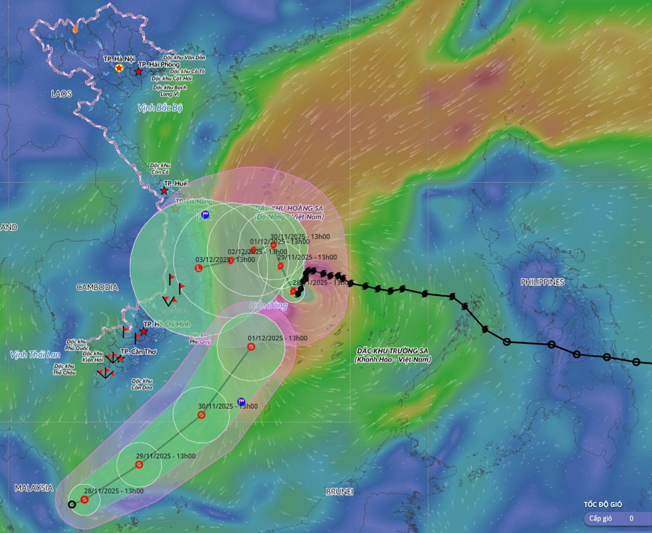 새로운 열대 저기압은 동해 남쪽으로 진입할 가능성이 있는 반면 제15호 태풍은 동해 중간 지역에서 활동합니다. 출처: 베트남 재해 감시 시스템