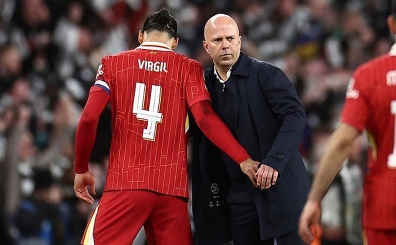 Van Dijk cung khong con la diem tua cua Liverpool nua. Anh: AFP