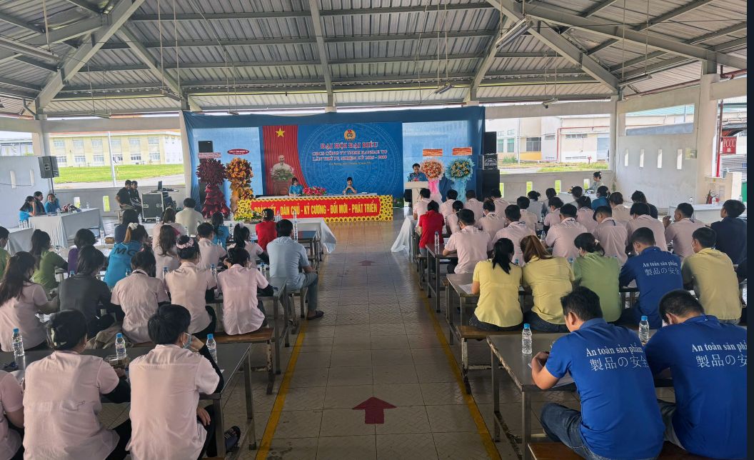 Quang canh dai hoi. Anh: Thanh Mai