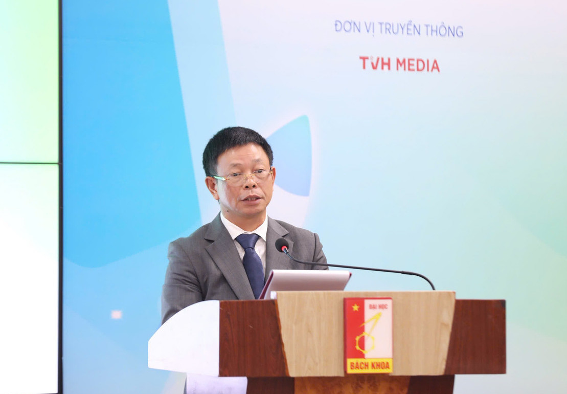 Nha bao Phung Cong Suong, Tong Bien tap Bao Tien Phong, Truong Ban to chuc cuoc thi. Anh: BTC 