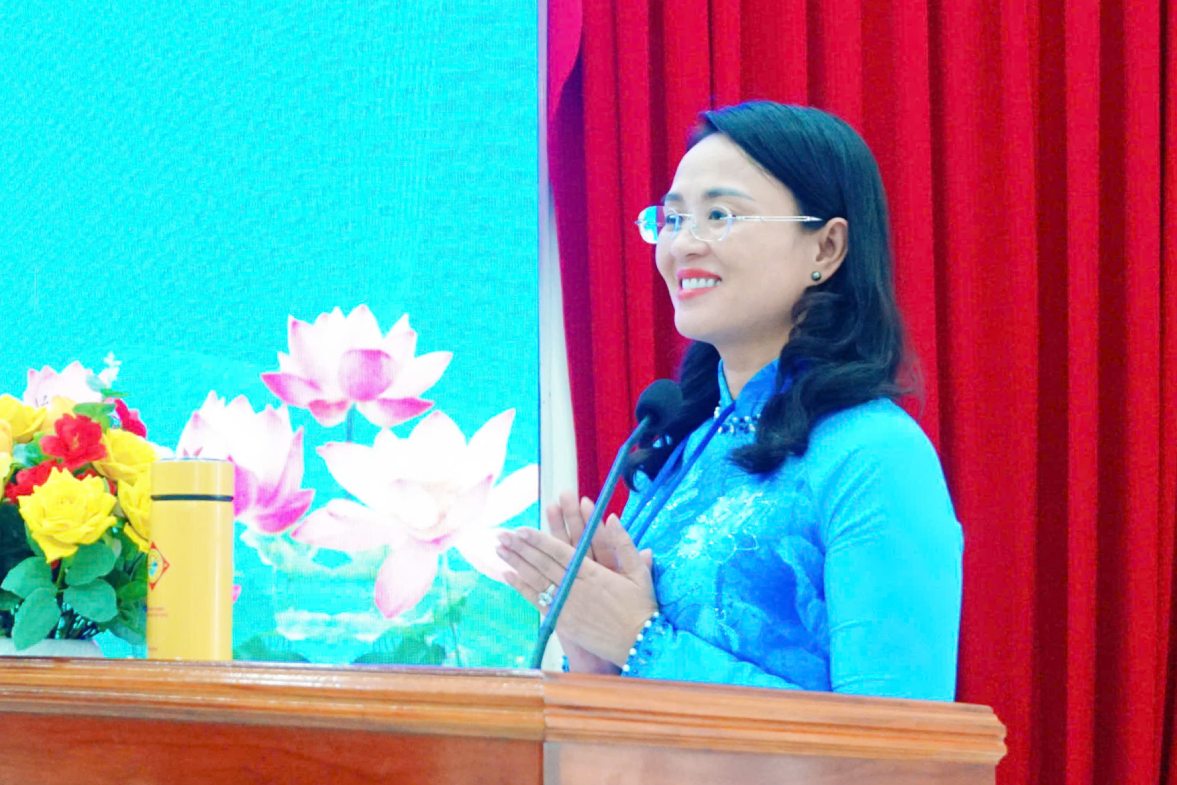 Ba Le Thi Suong Mai - Chu tich LDLD TP Can Tho phat bieu tai Dai hoi. Anh: LDLD TP Can Tho