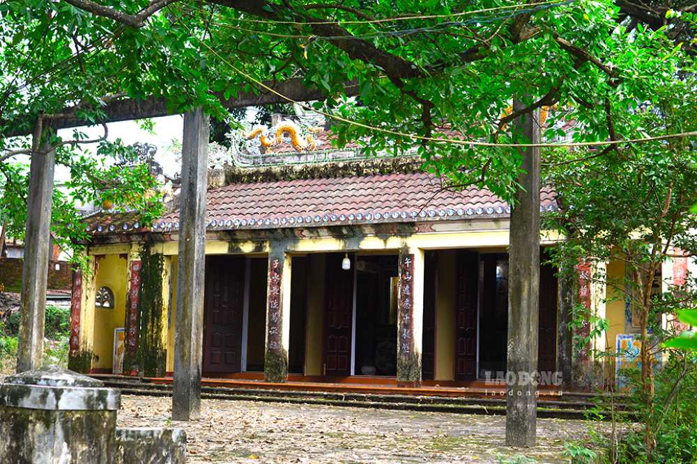 Rung la chung tich cua lich su va bieu tuong tinh than doan ket cua nguoi dan trong lang. Anh: Thanh Huyen