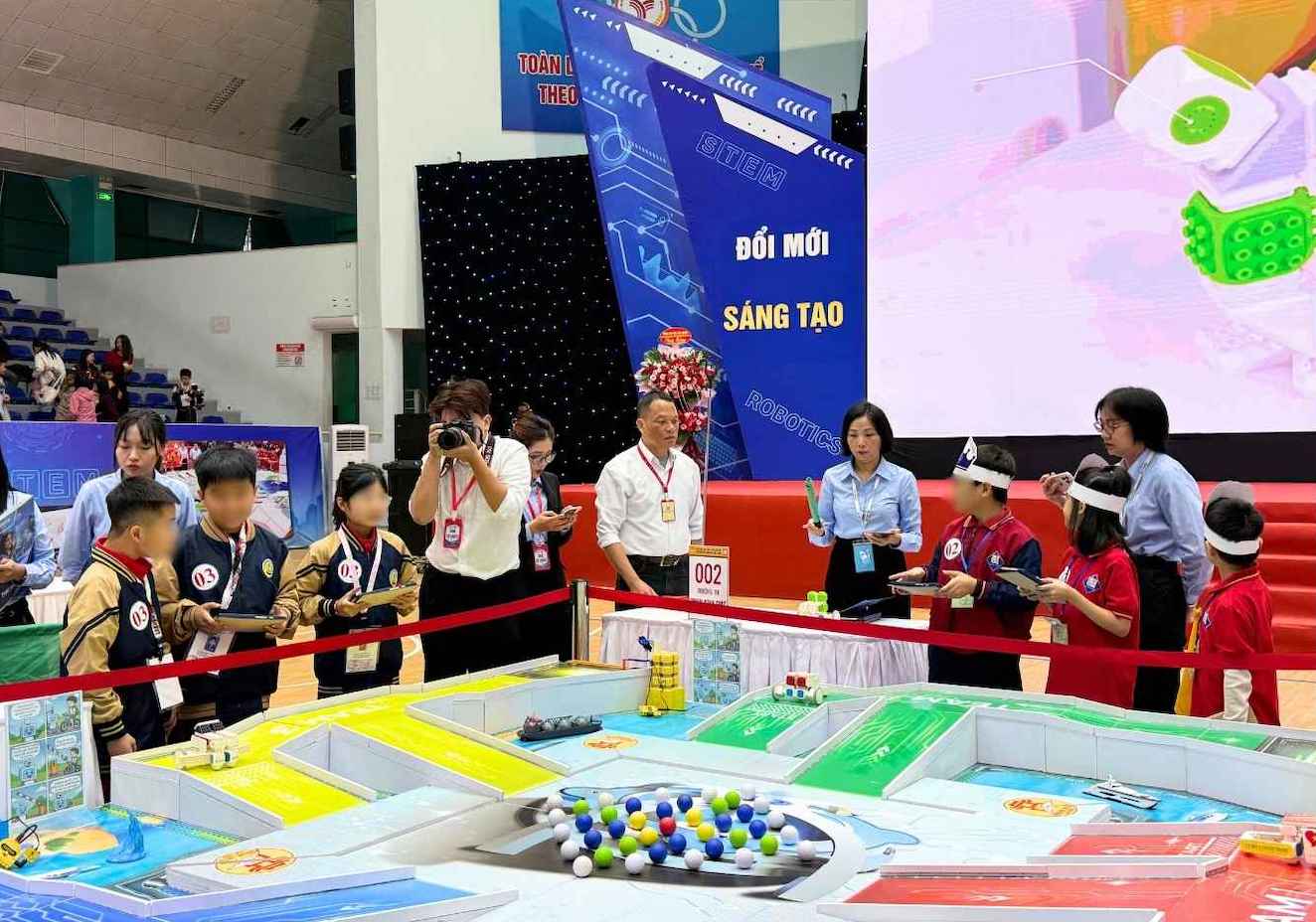 Ngay hoi tieng Anh STEM Robotics thu hut 552 hoc sinh tieu bieu tren dia ban thanh pho Ha Noi. Anh: Linh Dan