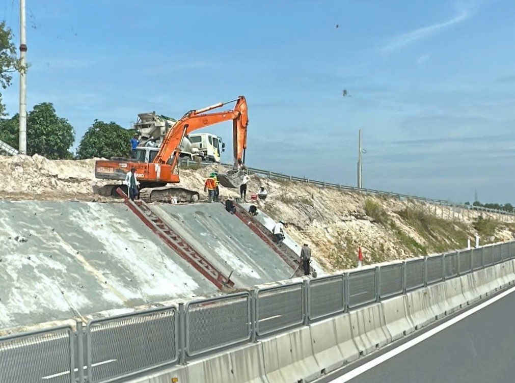 Do be tong mai taluy duong de gia co. Anh: Duy Tuan