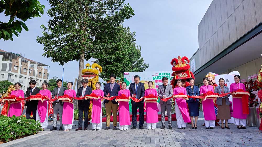 AEON opened the new Refined General and Supermarket Center - AEON Binh Duong Midori Park. Photo: Nguyen Hoang
