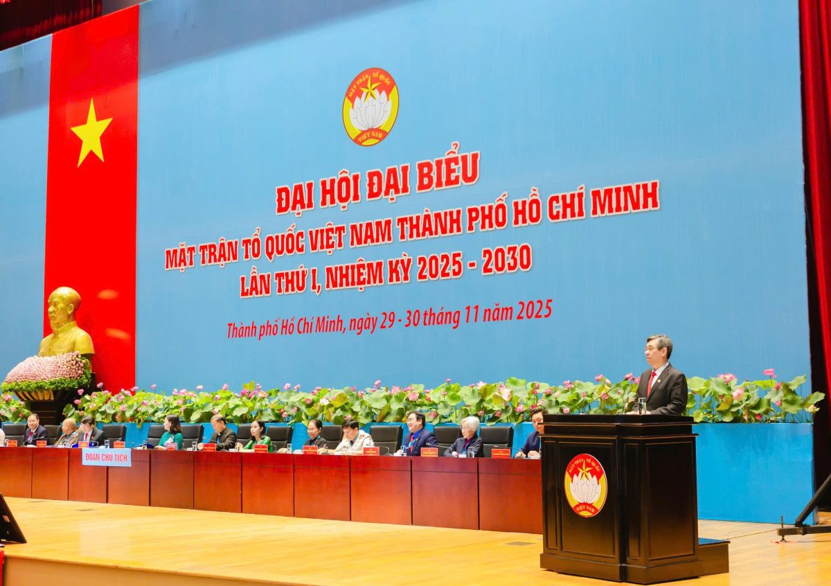 Ong Nguyen Phuoc Loc tiep tuc duoc Dai hoi tin nhiem, chon cu lam Chu tich Uy ban MTTQ Viet Nam TPHCM khoa I. Anh: MTTQ TPHCM