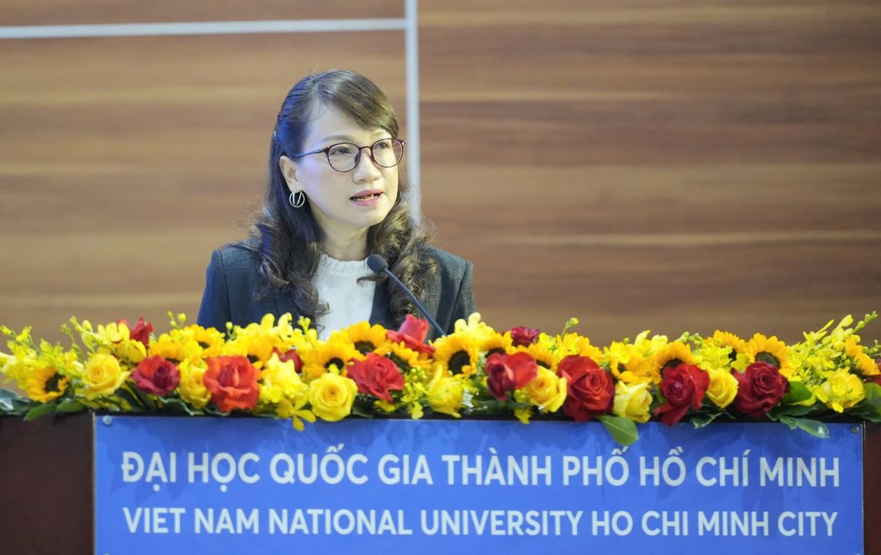 Los anuncios internacionales sobre biotecnologia y campos relacionados representan hasta el 30% del numero de anuncios de la Universidad Nacional de Ciudad Ho Chi Minh en el periodo 2020-2025. Foto: Thien Thong