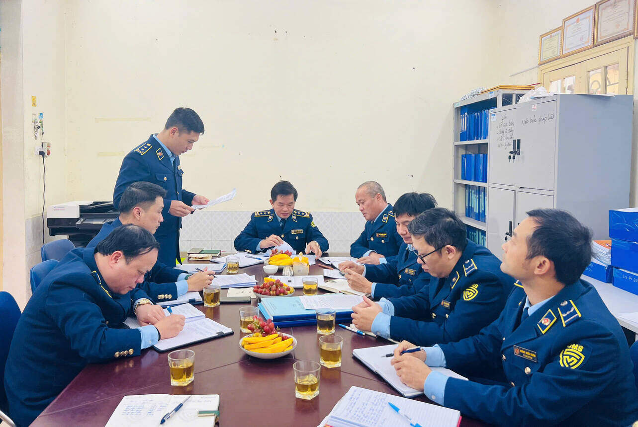 合併後、Lang Son省の市場管理チームの勤務場所が変更されました。写真:Lang Son QLTT支局