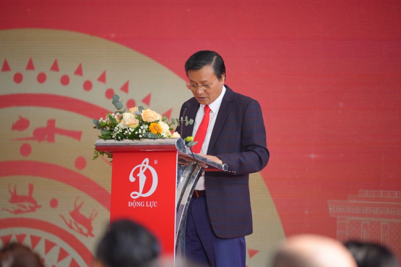 Ong Le Van Thanh phat bieu tai buoi le ra mat. Anh: DL