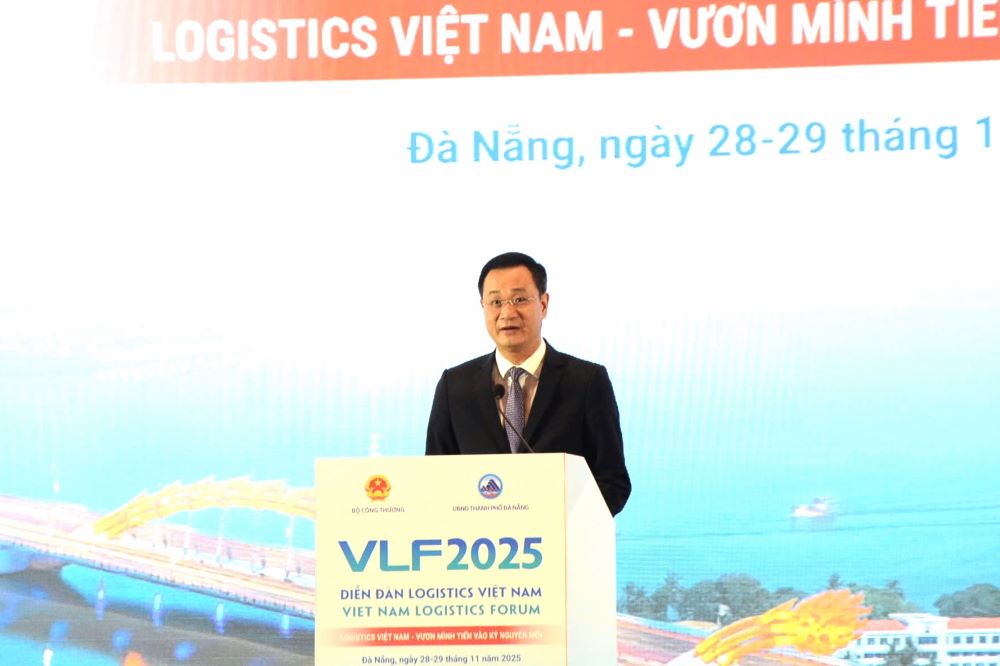 Bi thu Thanh uy Da Nang Le Ngoc Quang phat bieu tai Dien dan Logistics Viet Nam 2025. Anh: Tran Thi