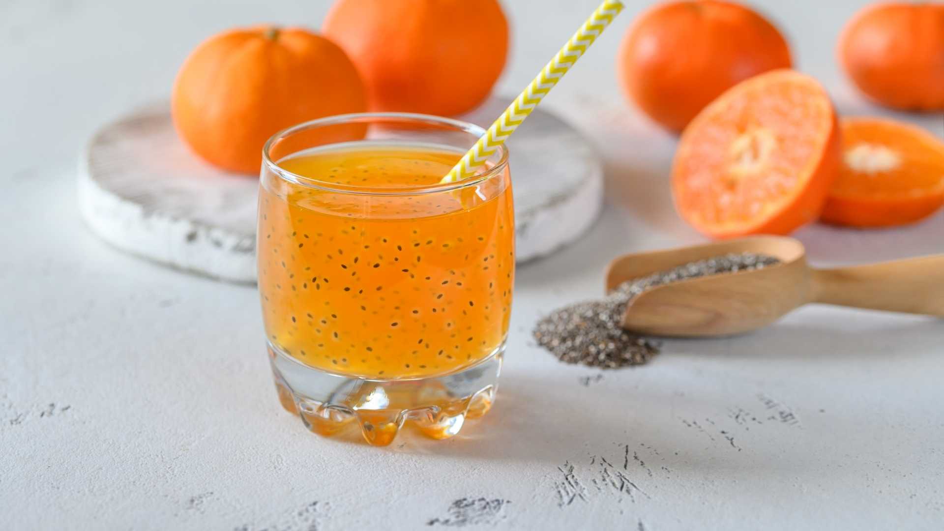 Chia seed orange juice is rich in vitamin C, supports skin elasticity and hydrates the face very well. Photo: Quang Minh
