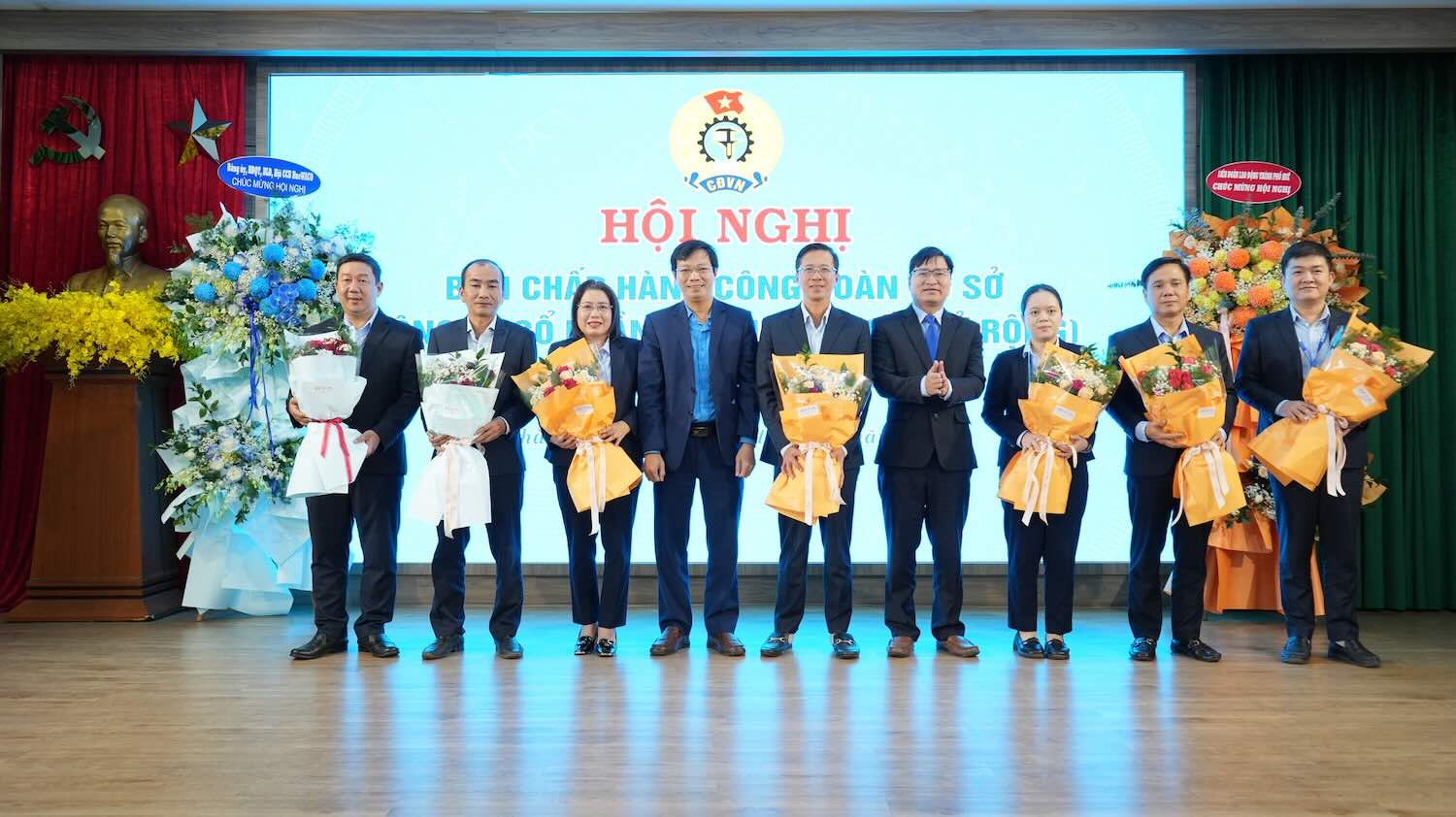 HueWACO基礎労働組合執行委員会、任期2025年から2030年を発表。写真:Quang An.