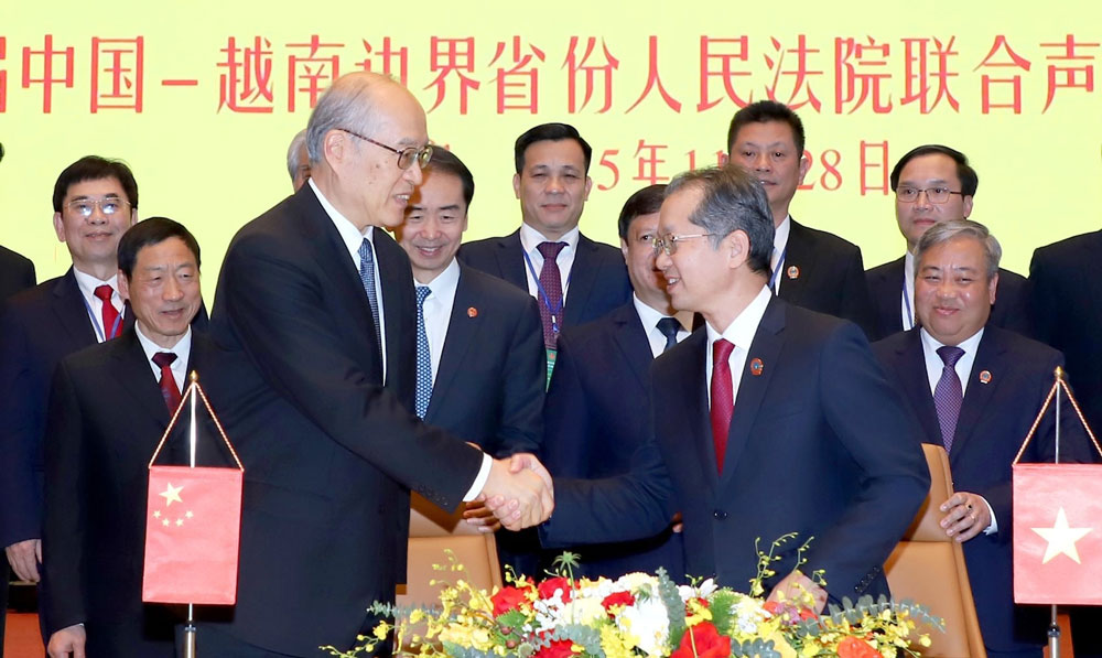 Hoi nghi Toa an nhan dan cac tinh bien gioi Viet Nam - Trung Quoc: That chat hop tac tu phap, giu vung an ninh bien gioi. Anh: Bao Cong ly