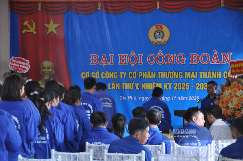 Bau Ban Chap hanh cong doan co so. Anh: Dinh Dai