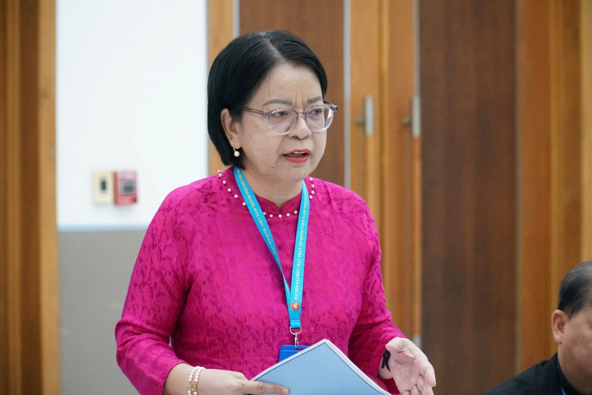 Cac dai bieu thao luan va gop y cac giai phap trien khai hieu qua viec thuc hien cac chi tieu, nhiem vu, chuong trinh hanh dong trong nhiem ky toi. Anh: Minh Tam