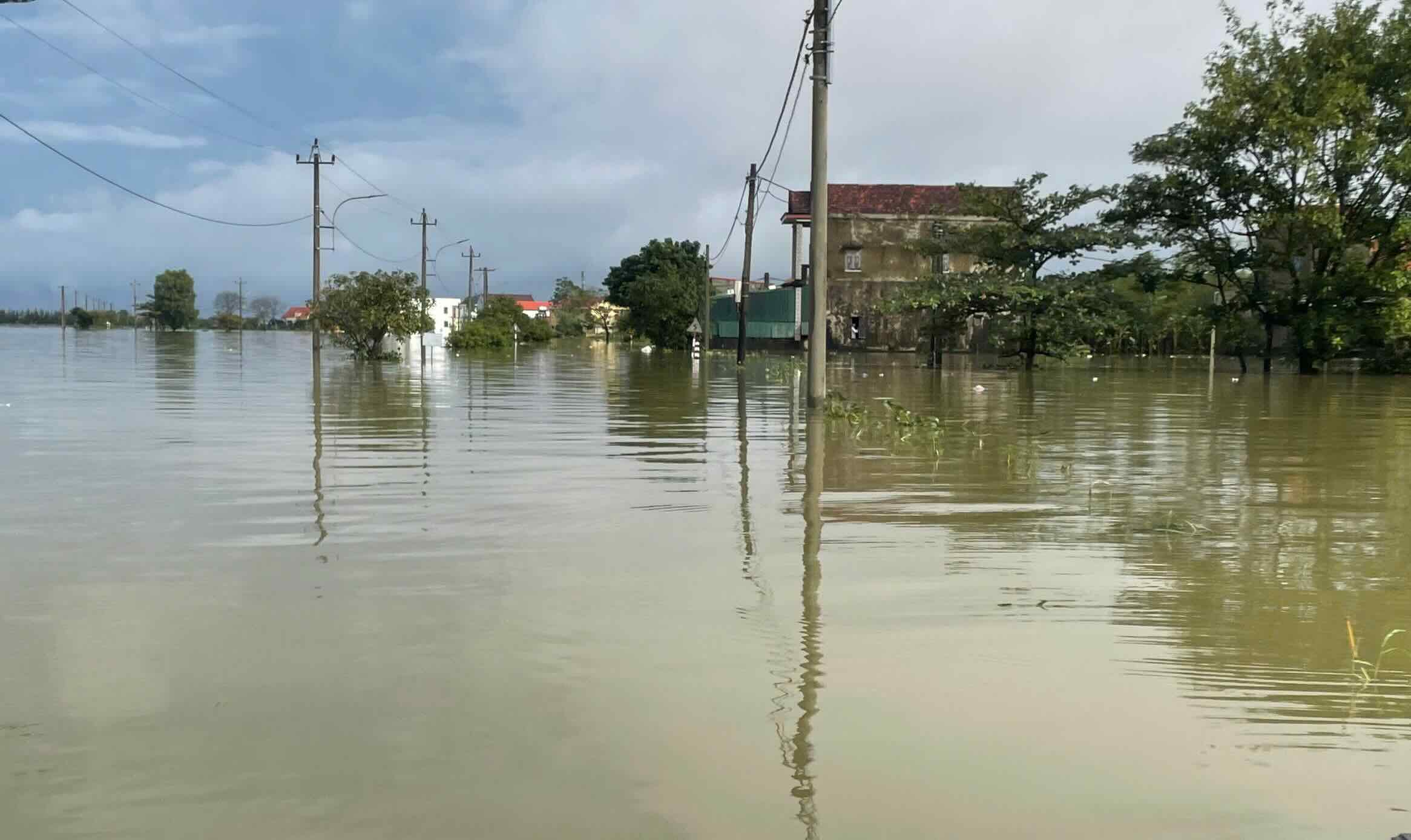 Muchos lugares en Quang Tri todavia estan inundados. Foto: Nguyen Lien