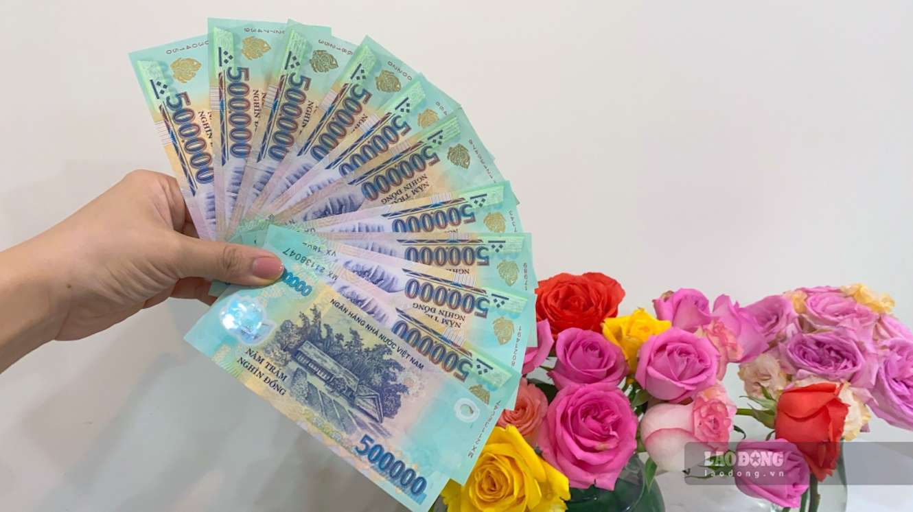 アグリバンクは個人向けに年間 0.2 ～ 4.8% の範囲の貯蓄金利枠を適用します。写真: トラ・ミー