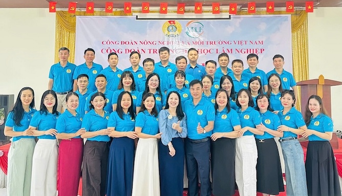 Union officials of the Forestry University participated in the training on Trade Union work, including the organization of the Congress. Photo: investor