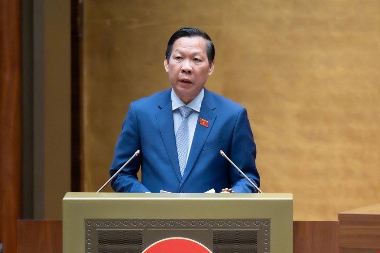Chairman of the Economic and Financial Committee Phan Van Mai said that the Economic and Financial Committee recommends that the Government be transparent, ensuring effective management of loan mobilization and use. Photo: Quochoi.vn.